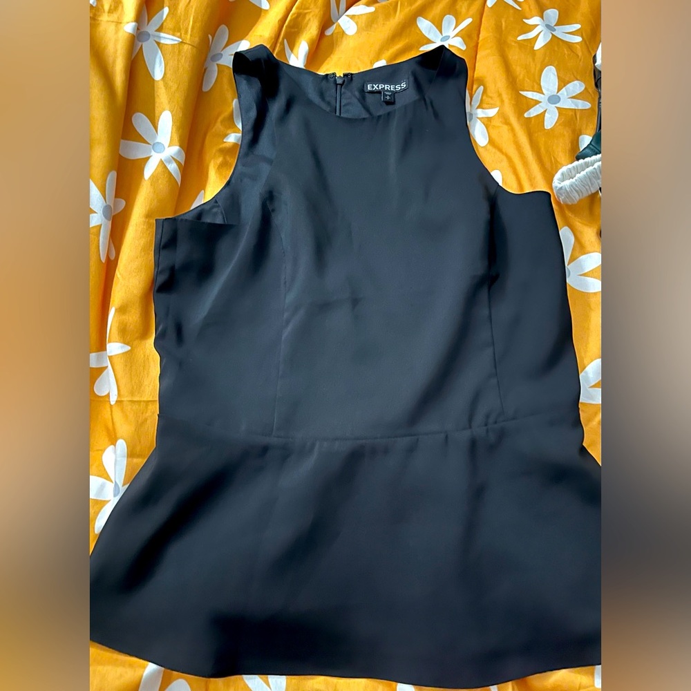 Express pleated top